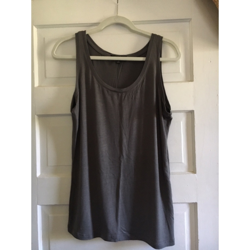 Nice grey tank top